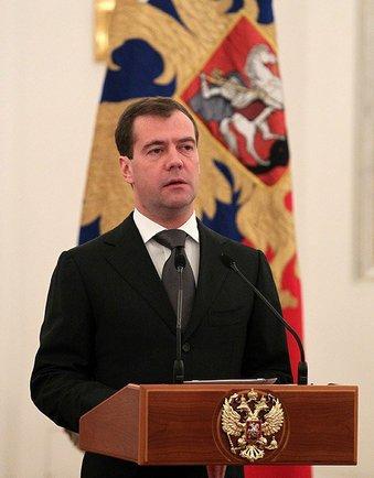Фото Дмитрий Медведев: На нужды национальной обороны предусмотрены беспрецедентные средства