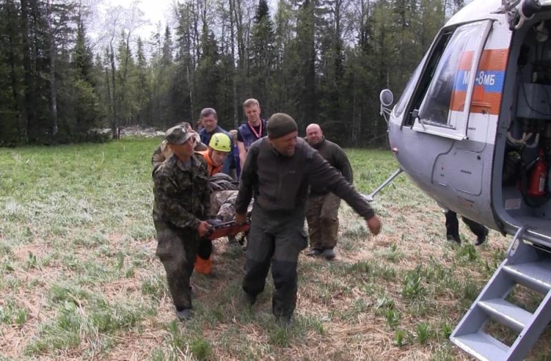 Фото Пострадавший на хребте Зигальга турист эвакуирован на вертолете и госпитализирован в больницу Сатки