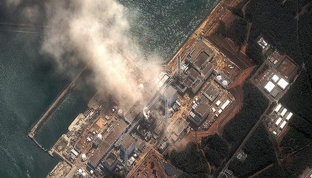 Фото Япония выбросила  в Тихий океан тонны радиоактивной воды