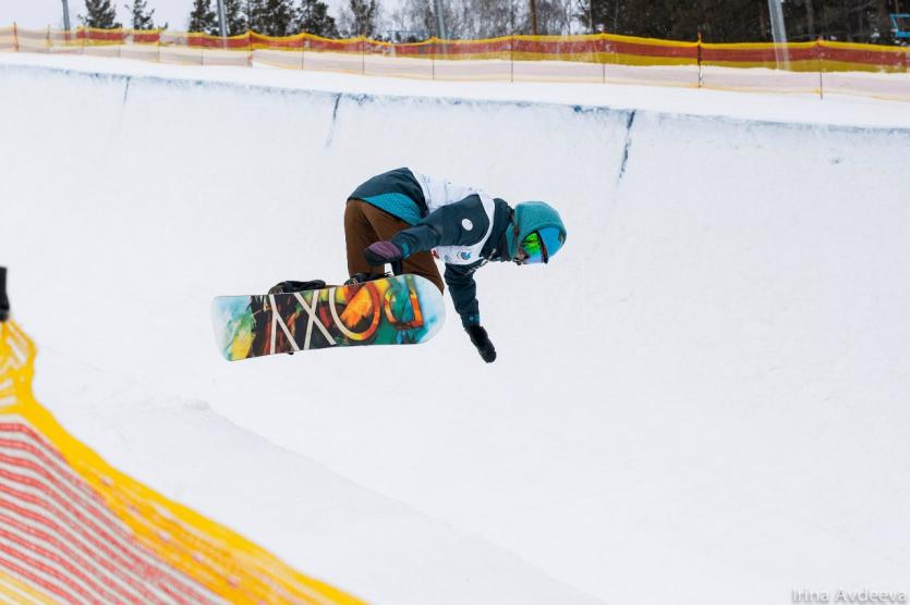 Фото В «Солнечной долине» зимнюю спартакиаду по сноуборду выиграли юные москвичи
