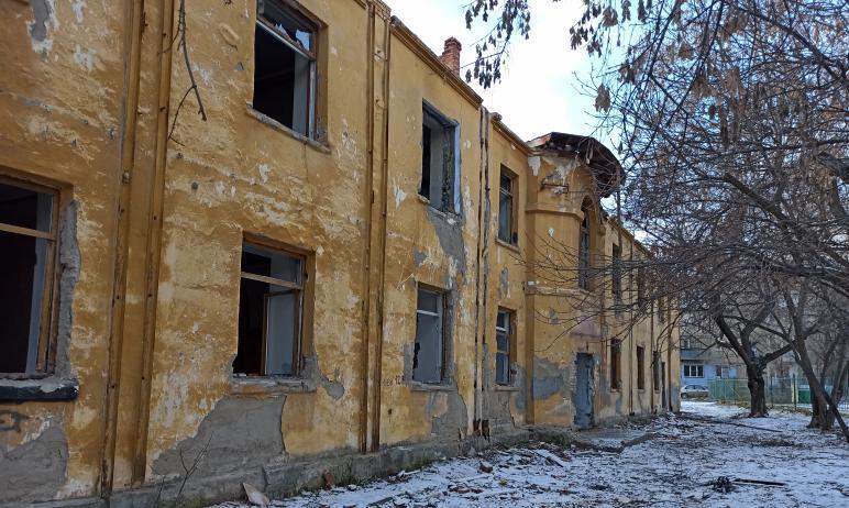 Фото Прокуратура требует, чтобы администрация Челябинска снесла аварийный дом