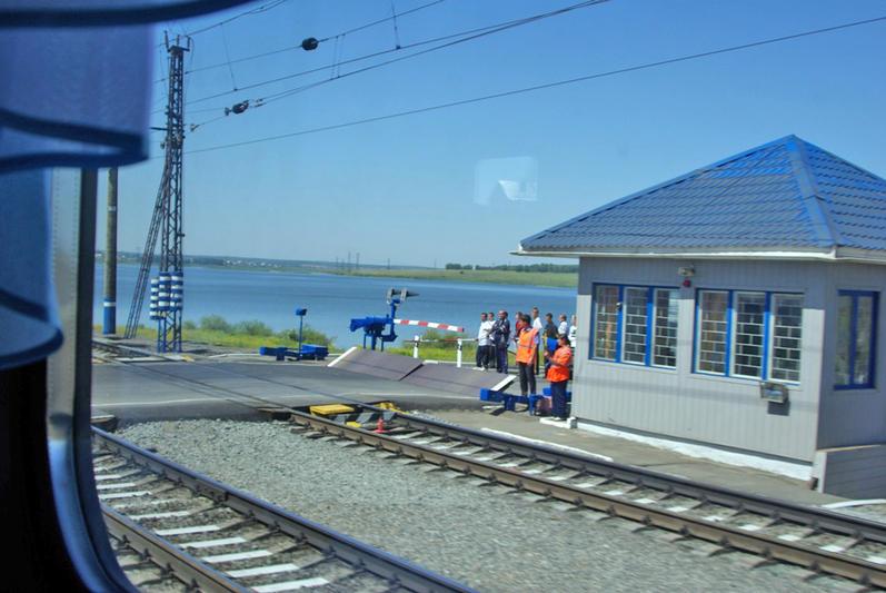 Фото В Чурилово временно закрывается железнодорожный переезд