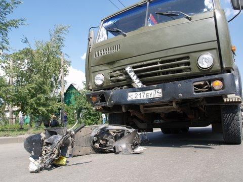 Фото В Челябинске в ДТП погиб водитель скутера