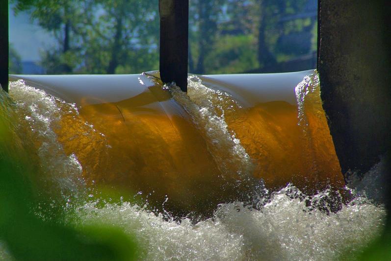 Фото Роскачество признала качественной и безопасной челябинскую бутилированную воду известной марки