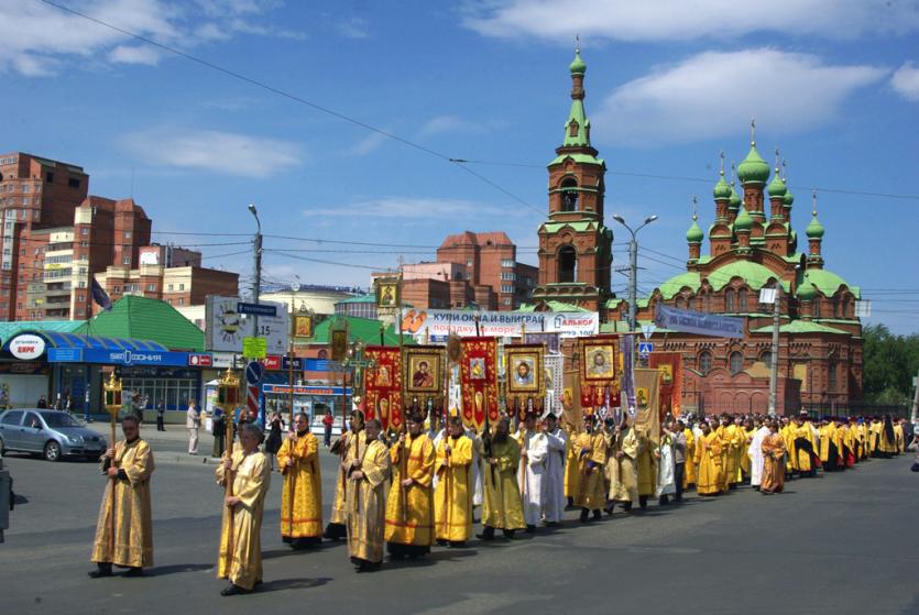 Фото В Челябинске состоялся крестный ход в честь дня славянской письменности