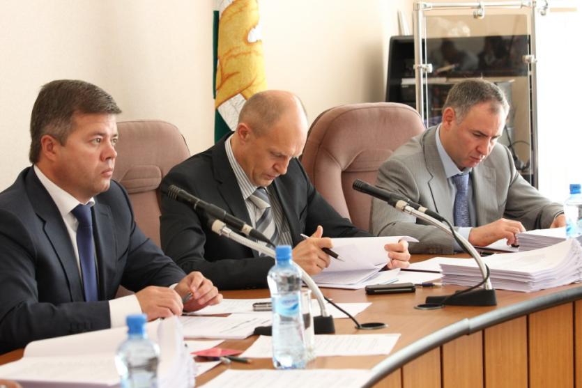 Фото Счастья привалило: депутатам и градоначальнику Челябинска добавили срок