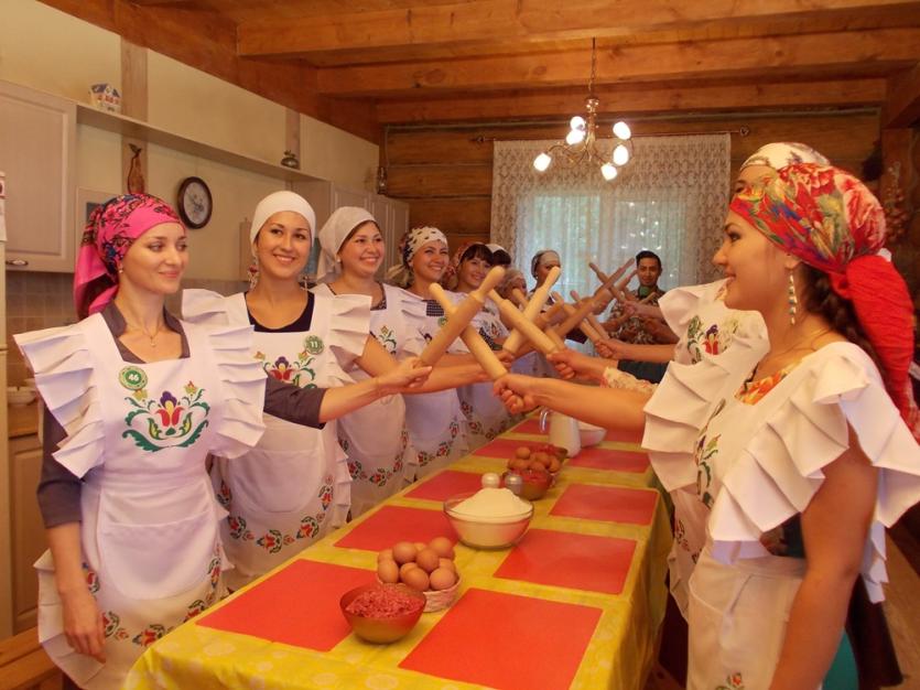 Фото Татарочки скрестили скалки в кулинарном поединке