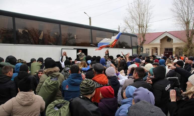 Фото В Челябинской области сегодня состоялась очередная отправка мобилизованных