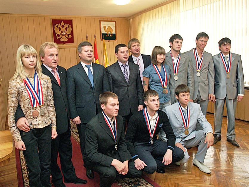Фото Станислав Мошаров поздравил молодых челябинских спортсменов с высокими результатами