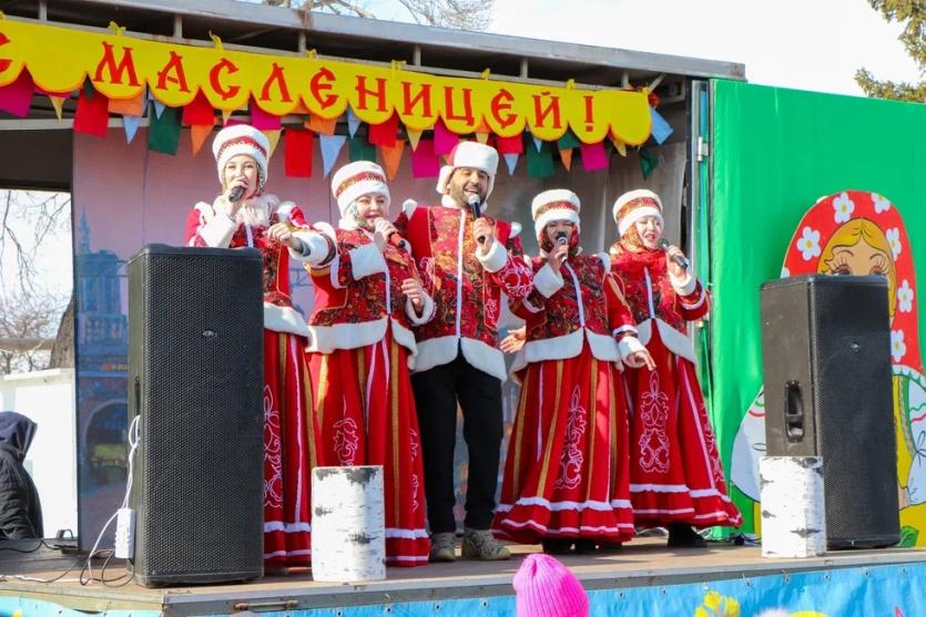 Фото Широкая Масленица в Еткуле собрала небывалое число гостей