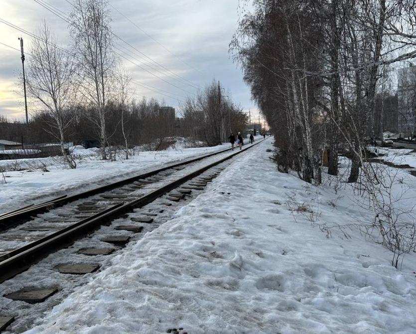 Фото Школьные пути неисповедимы: юные челябинцы добираются до учебы по железной дороге