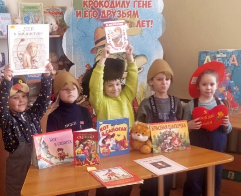 Фото В Озерске читают громко