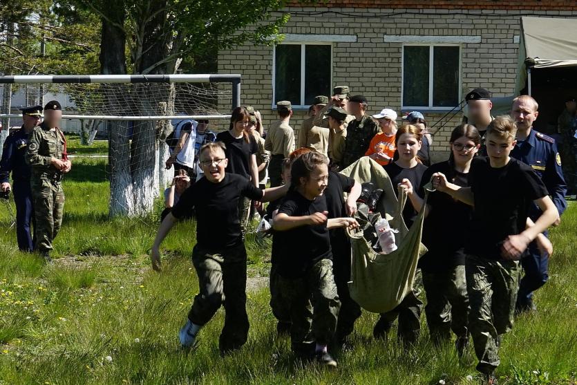 Фото В Челябинской области детей сотрудников уголовно-исполнительной системы объединила «Зарница»
