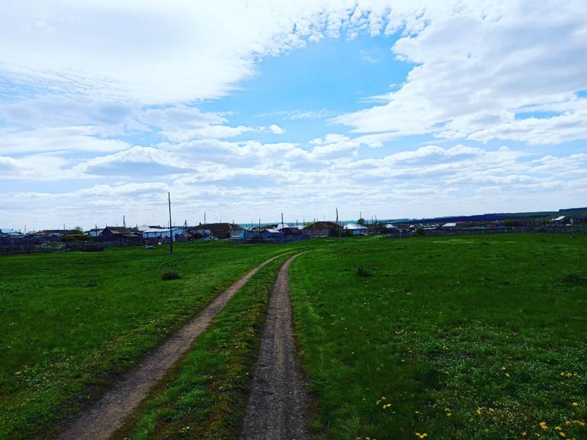 Фото В пятницу в Челябинской области будет тепло, облачно и могут прогреметь грозы