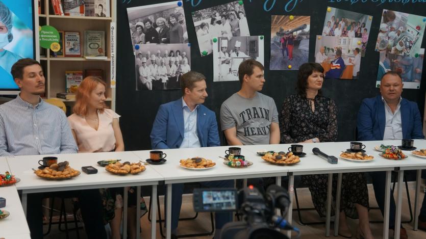 Фото В Трёхгорном ко Дню медицинского работника прошла встреча ветеранов и молодёжи