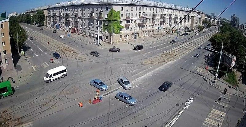 Фото В Челябинске закроют движение автомобилей по Каслинской и проспекту Победы