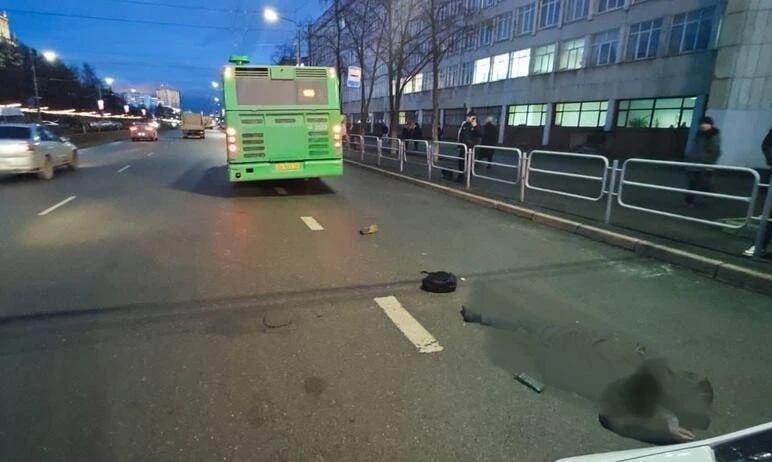 Фото В Челябинске вынесен приговор водителю автобуса, задавившего студента