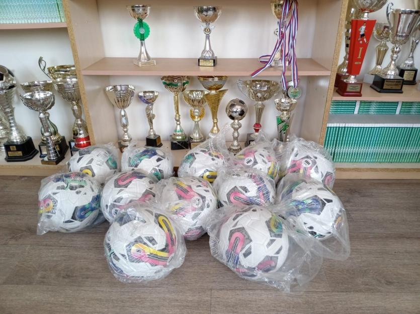 Фото Челябинская «Академия футбола» получила новый спортивный инвентарь