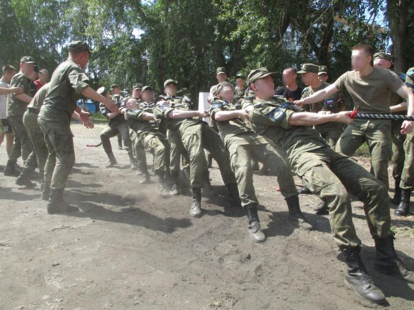 Фото В Челябинске прошли спортивные соревнования военнослужащих
