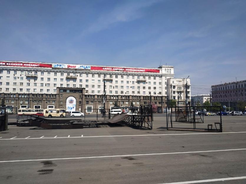 Фото В Челябинске на площади Революции ограничат движение из-за ремонта трамвайного переезда