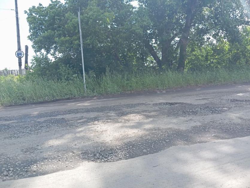 Фото Подрядчик сорвал сроки ремонта разбитой дороги между Коркино и Розой
