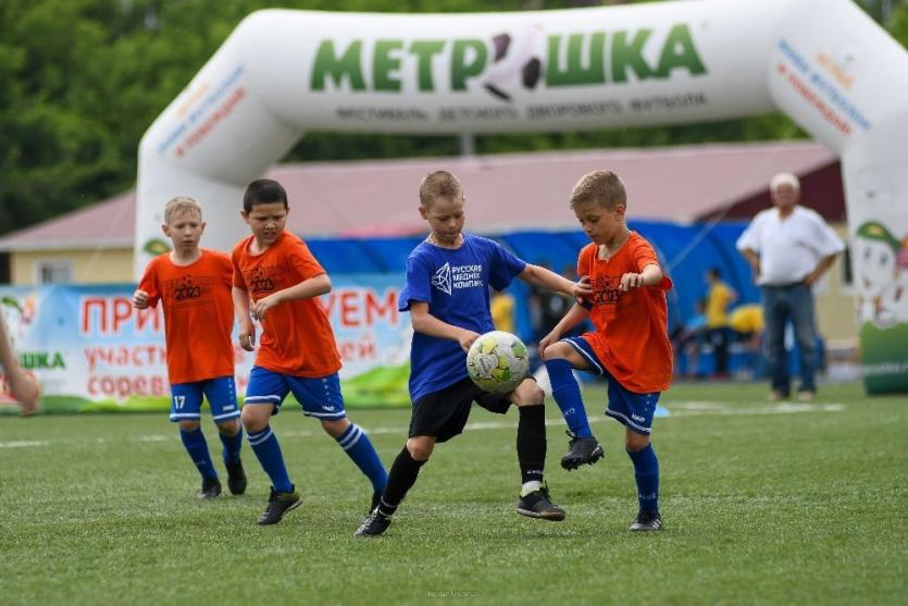 Фото В Челябинске дан старт фестивалю дворового футбола «Метрошка-2024»