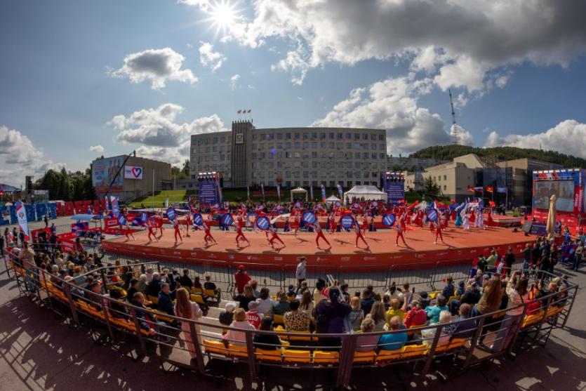 Фото В Златоуст пришла, покорив зрителей, «Королева спорта»