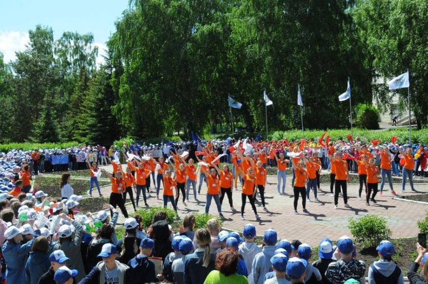 Фото «Горное ущелье» ММК признано одним из лучших детских лагерей России