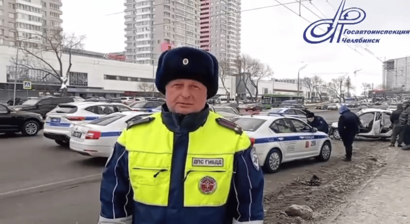 Фото В Челябинске вблизи Зоопарка в массовой аварии погиб мужчина, тяжело пострадали  мать и двое детей