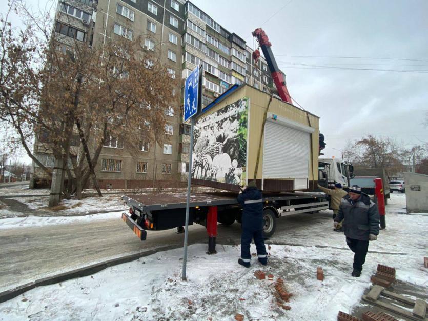 Фото В Челябинске за неделю демонтировали восемь незаконных ларьков