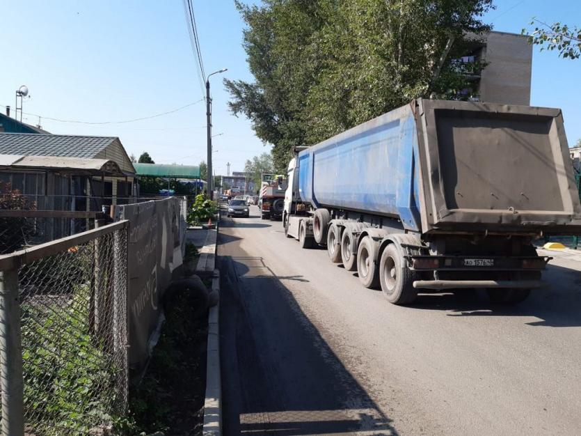 Фото В Ленинском районе дорога в частном секторе превратилась в автомагистраль