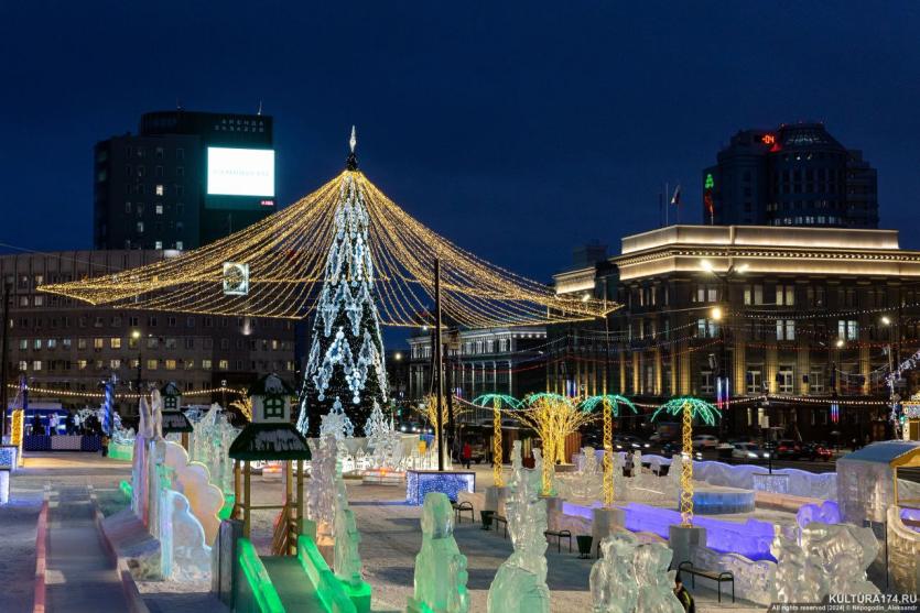 Фото В Челябинске закроют ледовый городок на площади Революции