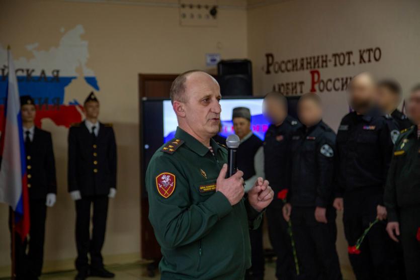 Фото В Челябинске появилась Стена Памяти в честь героев Росгвардии