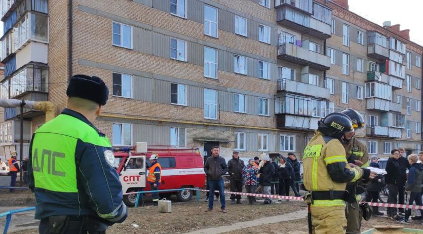 Фото Из пятиэтажки, где взорвался газ, эвакуировались 33 человека