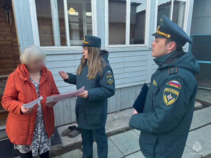 Фото В Копейске пенсионерку привлекли к ответственности за разжигание огня, который перерос в пожар