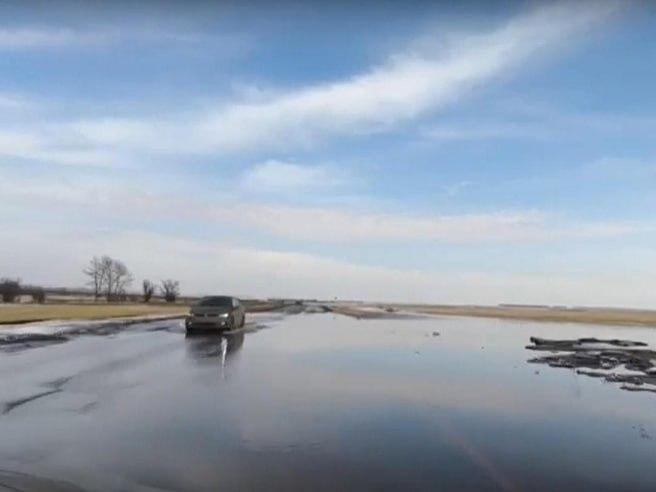 Фото Весеннее половодье в Челябинской области: какие дороги уже подтоплены