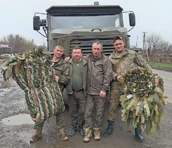 Фото Личное дело южноуральского волонтёра Титова