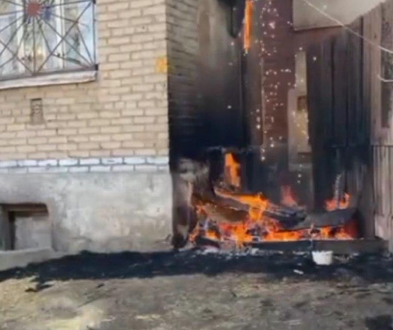 Фото В Челябинске загорелась многоэтажка на улице Сталеваров