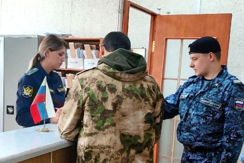 Фото В Каслях задержан дезертир-должник