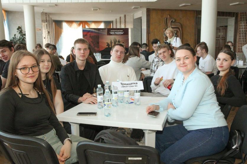 Фото Школьники и студенты Миасса блеснули умом и эрудицией на Дне ракетостроителя от ГРЦ Макеева