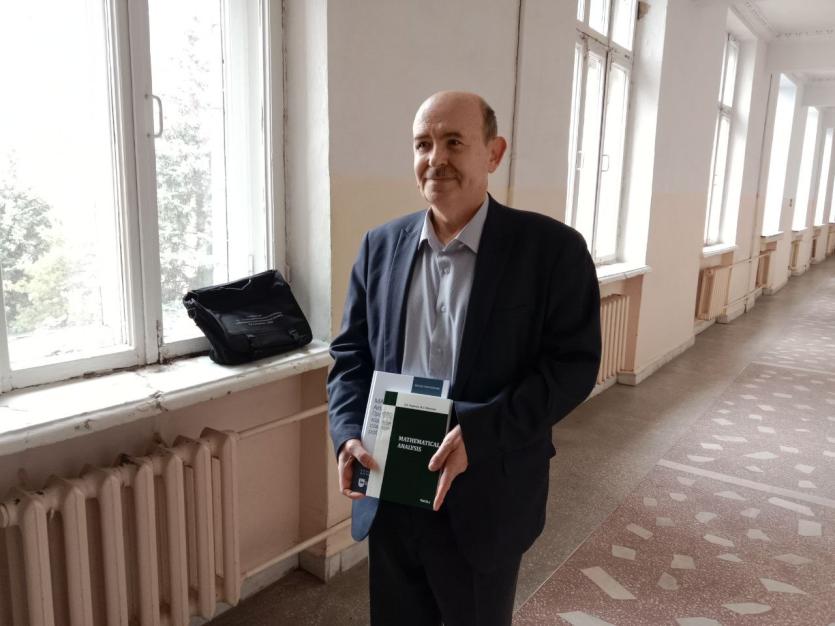 Фото Книга челябинского профессора удостоена общенациональной премии «Учебник года»
