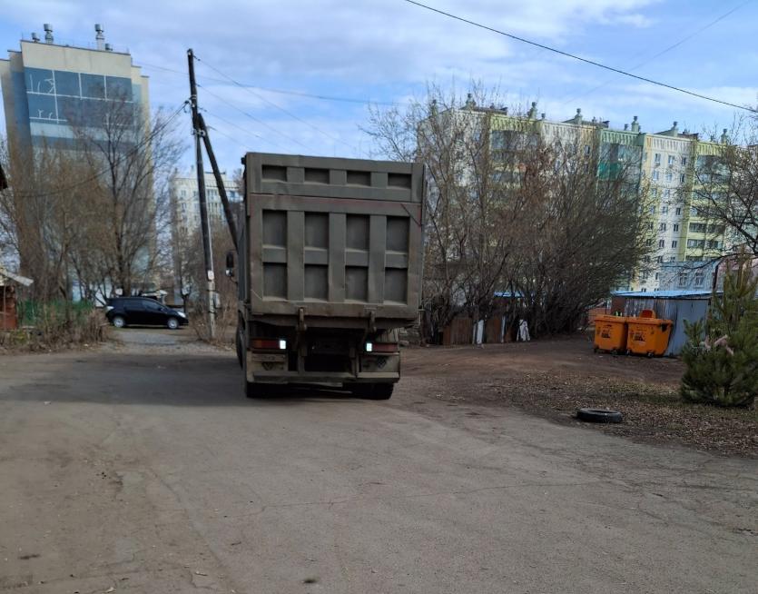 Фото Власти успокоили копейчан с улицы Кирова: парковку у их дома строить не будут