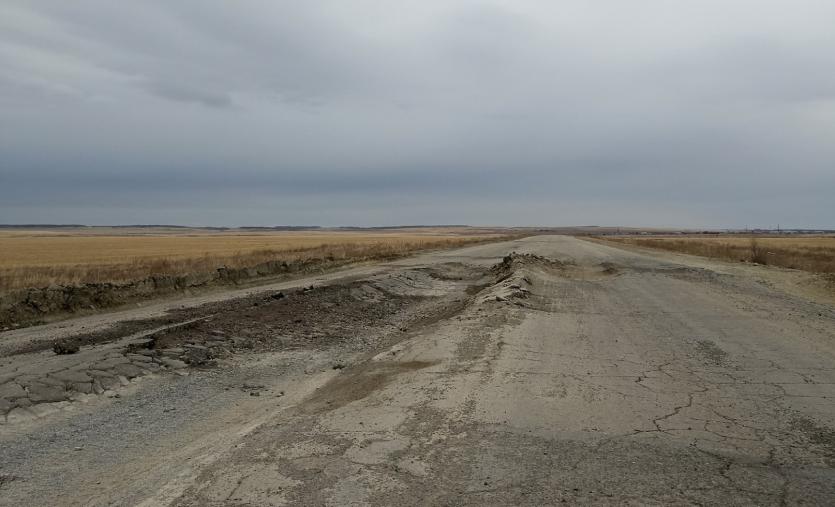Фото Ужасающее состояние: жители снова негодуют по поводу дороги на юге Челябинской области