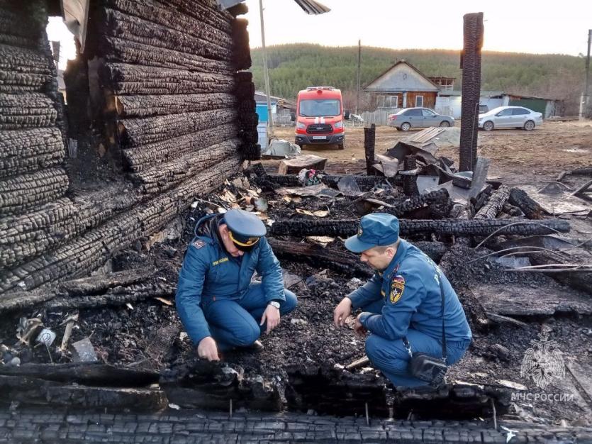 Фото В Юрюзани при пожаре погибли четверо детей