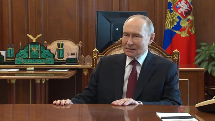 Фото Владимир Путин объявил о Пасхальном перемирии
