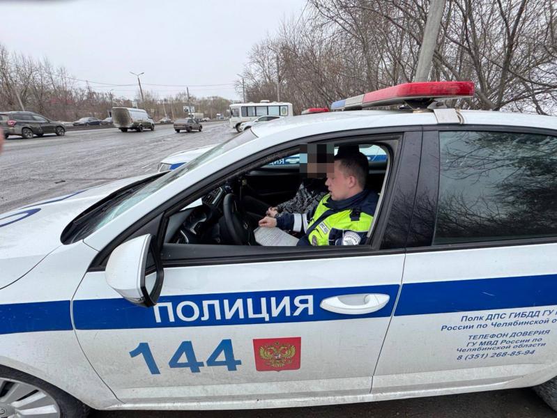 Фото Госавтоинспекция Южного Урала призвала водителей быть осторожными на дорогах из-за непогоды