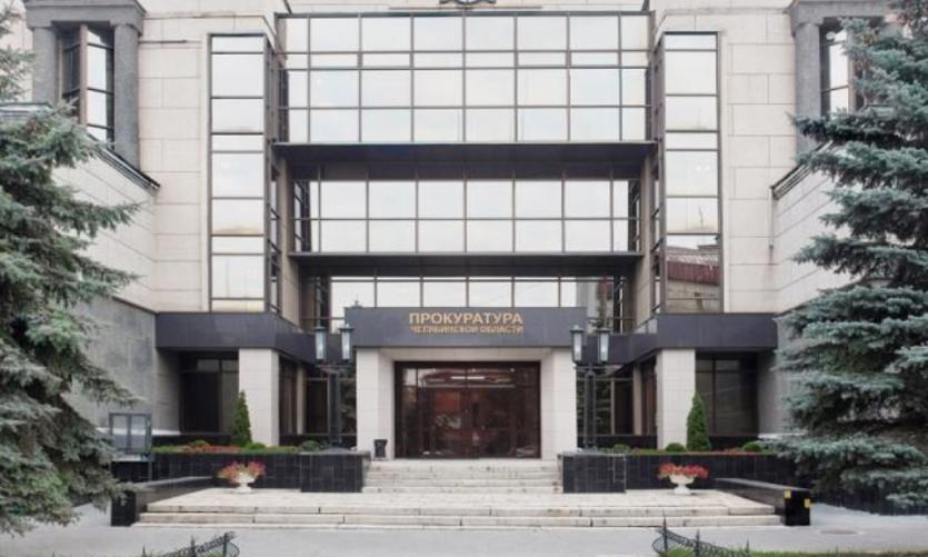 Фото В Челябинске у многоквартирного дома обрушилась стена, прокуратура проводит проверку