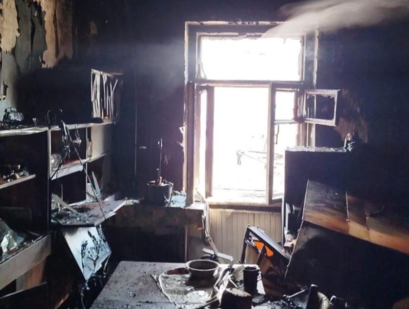 Фото Челябинец пострадал при пожаре в пятиэтажке в Металлургическом районе