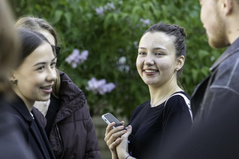 Фото Родители челябинских школьников рассказали, сколько денег они готовы потратить на выпускной