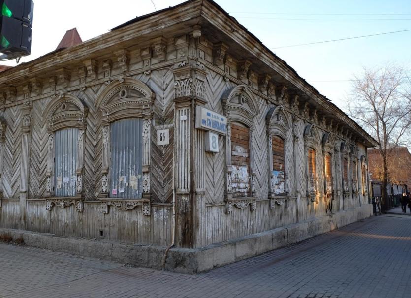 Фото В Челябинске отреставрируют старинный особняк на улице Цвиллинга